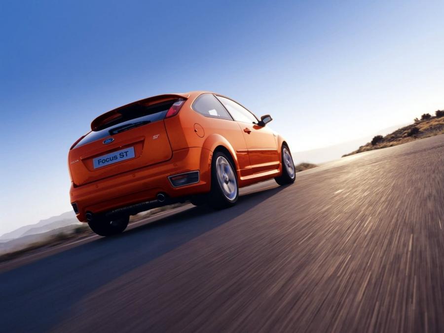  Ford Focus ST 2005 года  (UK) (фото 7 из 12)